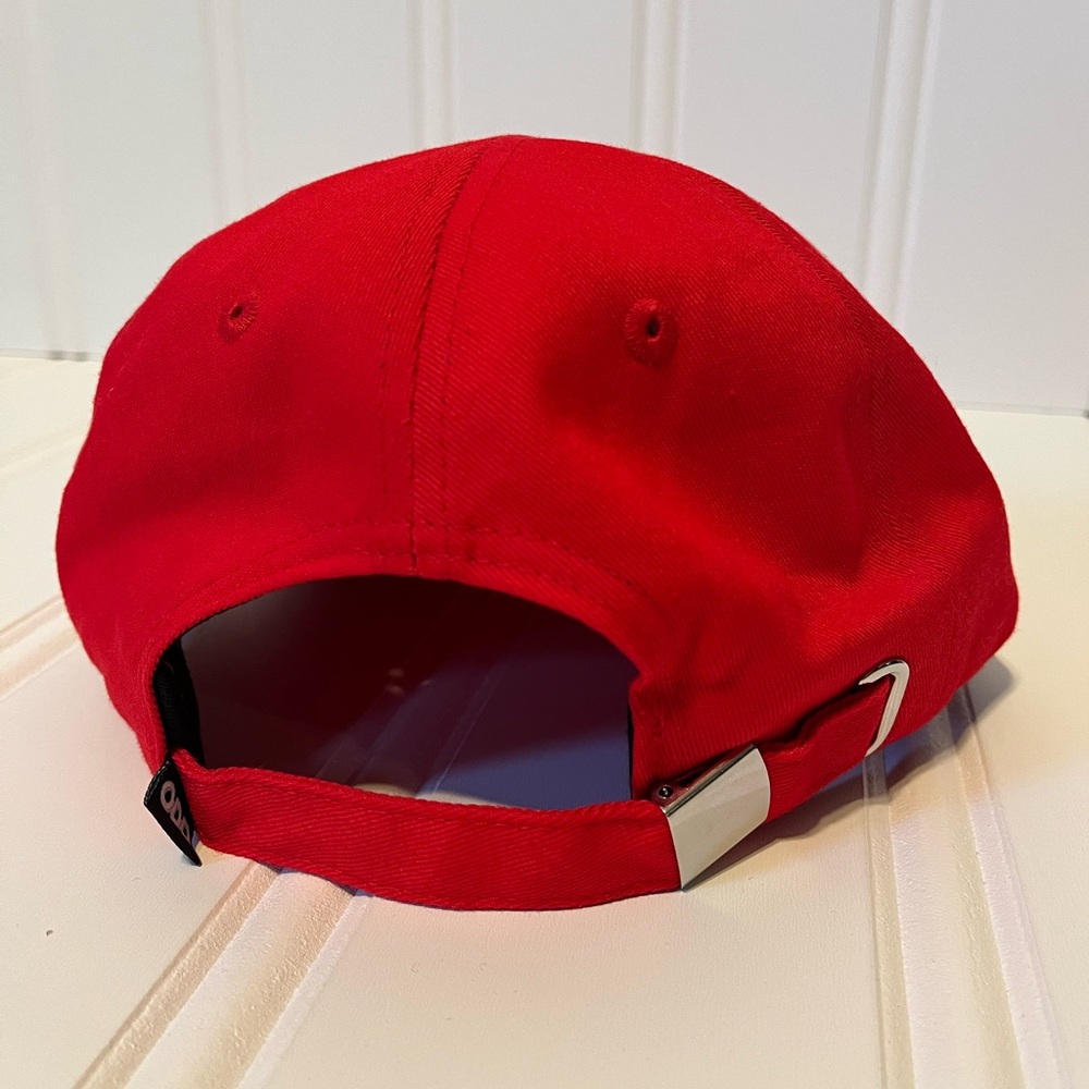 Hulkamania Red Cap - Picture 4 of 5